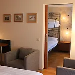 Hotell Pollux 4*