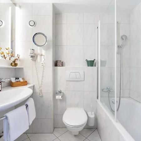 Pollux Hotel 4*