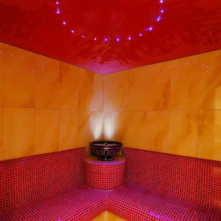 Отель Pollux 4*